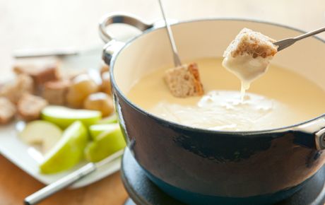 A very simple and delicious fondue starring the complex flavor of Le Gruyère. For an alcohol-free version, substituting apple cider for the wine also produces a brilliant fondue. For other dippers, try slices of cooked mild sausage such as bratwurst, seafood such as cooked shrimp or scallops, and steamed cauliflower and carrots. Florence Food, Fondue Recipes Cheese, Fondue Party, Fondue Recipes, Gruyere Cheese, Whole Foods Market, How To Cook Shrimp, Melted Cheese, Cheese Recipes