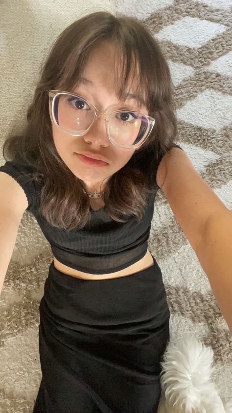 Aesthetic black outfits vivienne westwood necklace wispy bangs clear glasses long skirt Glasses With Bangs, Wispy Bangs With Glasses, Aesthetic Black Outfits, Bangs With Glasses, Bangs And Glasses, Vivienne Westwood Necklace, Westwood Necklace, Clear Glasses, Black Outfits