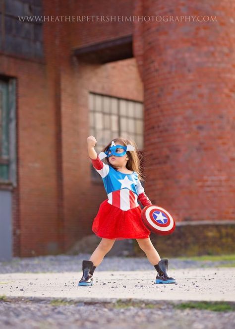 Super Hero Photo Shoot, Super Hero Photography, Superhero Photoshoot, Hero Photo, Berks County Pa, Superhero Pictures, Superhero Kids, Tainan, Halloween Photoshoot