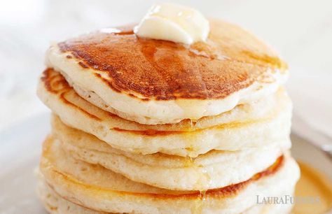 Fluffy Pancakes with Regular Yogurt | Laura Fuentes Yogurt Pancakes Healthy, Fluffy Yogurt, Diy Pavers, Strawberry Pancakes Recipe, Greek Yogurt Pancakes Recipe, Easy Homemade Pancakes, Greek Yogurt Pancakes, Strawberry Pancakes, Yogurt Pancakes