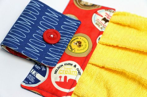 Want to create a super easy hand towel for your kitchen? Try this super easy to follow step by step hanging hand towel tutorial Heating Pad Pattern, Cow Kitchen, Diy Sewing Gifts, Towel Crafts, Kitchen Crafts, Milk Cow, Towel Pattern, Hanging Towels, Fabric Sale