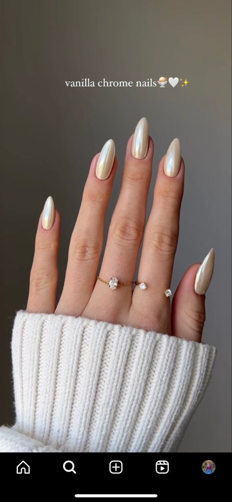 Vanilla Chrome Nails, Vanilla Nails, Engagement Nails, Pearl Nails, Cute Gel Nails, Cat Kuku, Elegant Nails, Classy Nails, Fire Nails