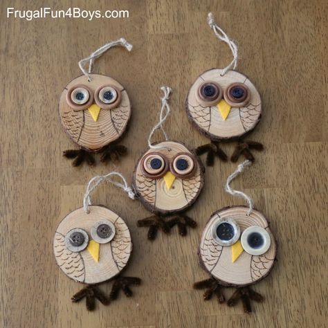 Wood Slice Owl Ornament Craft Wood Log Crafts, Owl Tree, Ornament Craft, Wood Slice Crafts, Wood Slice Art, Owl Ornament, Owl Crafts, Wood Slice Ornament, Art Sculptures