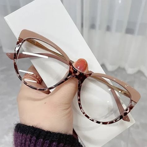 retro cat eyeglasses on my wesite Trend Glasses, Cateye Glasses, Retro Eyeglasses, Vintage Eyeglasses Frames, Cat Eye Glasses Frames, Spectacles Frames, Vintage Eyeglasses, Glass Frame, Prescription Eyewear