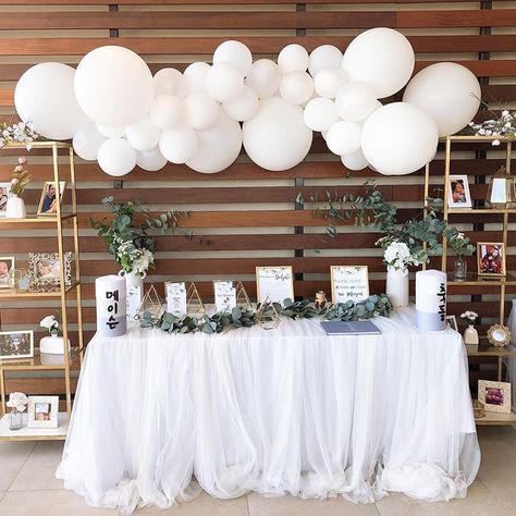 White Bday Decorations, White 1st Birthday Party, White Birthday Decorations, White Grad Party, White Table Decorations, Rustic Birthday Parties, Cheap Party Decorations, White Party Decorations, Rustic Birthday