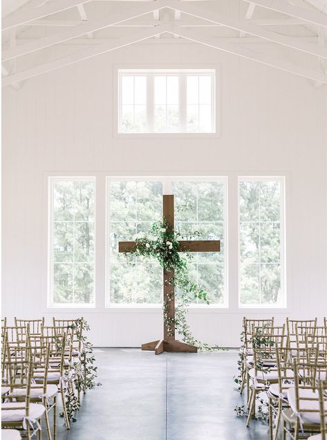 Leigh Elizabeth Photography Wooden Cross Wedding, Cross Wedding Ceremony, Arch With Greenery, Ceremony Cross, Modern Farmhouse Wedding, Church Aisle Decorations, Farmhouse Wedding Venue, Christian Wedding Ceremony, Cross Wedding