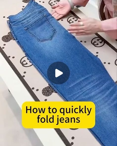 How To Fold Jeans, Folding Tips, How To Fold Pants, Konmari Folding, Folding Jeans, Shirt Folding, Diy D, How To Fold, Interior D