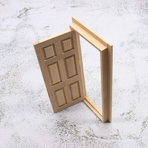 Doll Furniture Tutorial, Dollhouse Door, 6 Panel Doors, Furniture Craft, Diy Barbie House, Mini Dollhouse, Doll Furniture Diy, Diy Doll Miniatures, Doll House Plans