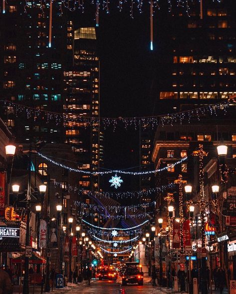 Curiocity Calgary on Instagram: “We’re packing it in for the night, Calgary. See you for some Thursday inspiration! Photo by @simoneandcamera #curiocitycalgary” Calgary Winter, Thursday Inspiration, Inspiration Photo, Christmas Mood, Winter Aesthetic, Christmas Winter, Calgary, See You, Times Square