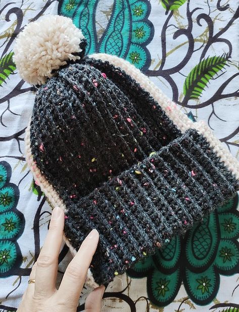 homemade@myplace: MAKE IT !!! TWO COLOUR BLOCK RIBBED HAT (adult size) ! Crochet Ribbed Beanie, Ribbed Hat, Tri Colour, Stitch Drawing, Pull Through, Colour Block, Yarn Needle, Slip Stitch, Single Crochet