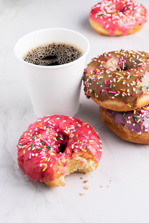 Coffee and donuts || Primo's Donuts Los Angeles Donut Lifestyle Photography, Coffee And Donuts Pictures, Chocolate Buffet, Donuts Aesthetic, Donut Background, Donut Pictures, Paper Coffee Cups, Hot Chocolate Bar, Baby Its Cold