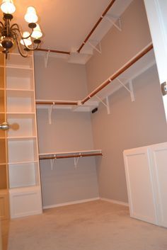 House Closet, Small Walk In Closet, Corner Closet, Closet Redo, Dressing Design, Walking Closet, Closet Renovation, Closet Layout, Closet Remodel