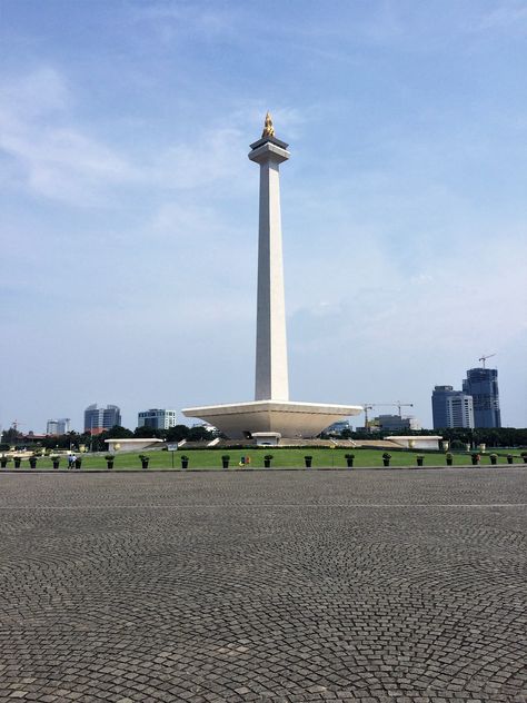 National monument (MONAS), Jakarta Tmii Jakarta Aesthetic, Jakarta City, Indonesian Art, Wall Paper Phone, Desktop Wallpaper Art, Nature View, Melting Pot, Girl Bedroom Decor, City Photography