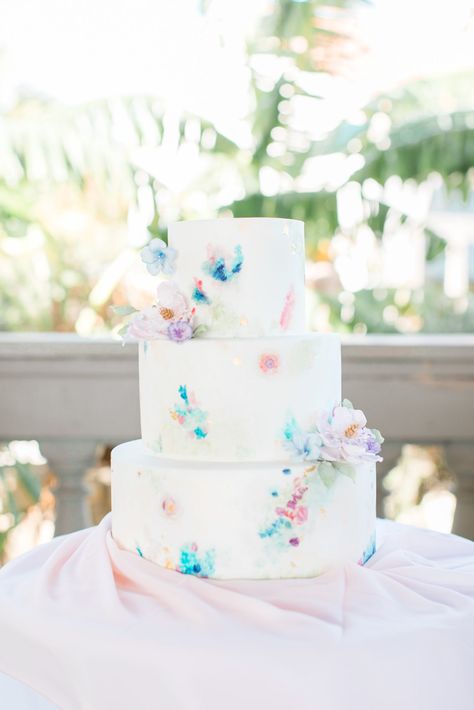 Pastel Wedding Cake, Pastel Wedding Cakes, Watercolor Wedding Cake, Villa Antonia, Wedding Stand, Romantic Wedding Style, Spring Tones, Airy Photography, Soft Palette