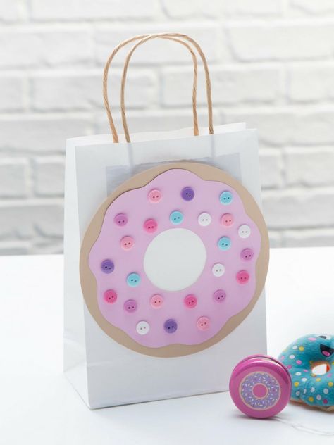 Lootbags Ideas Diy, Two Sweet Party Favors, Lootbags Ideas Birthday Parties, Diy Donut Party, Donut Party Ideas, Party Favor Bags Diy, Favor Bags Diy, Diy Birthday Party Favors, Donut Party Decorations