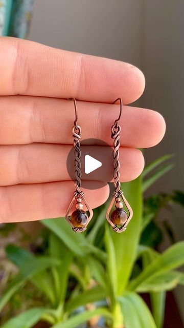 Diy Earrings For Beginners, Wire Wrapped Jewelry Tutorials, Craft Day, Abbey Road, Earring Tutorial, Wrapped Jewelry, Youtube Tutorials, Copper Jewelry, Jewelry Tutorials