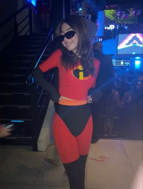 The Incredibles CosPlay (The Girls) Halloween Costumes Elastigirl, Halloween Costumes Causal, Elastagirl Costumes, Mr Incredible And Elastigirl Costume, Ali G Costume, Halloween Costumes Incredibles, Black Boots Costume, Mr And Mrs Incredible Costume, L Halloween Costumes