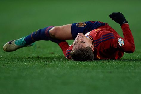 Gavi’s ACL injury: Barcelona have lost their ‘heart with legs’. Where do they go next? - The Athletic Barcelona Game, Barca Team, Football Injury, Acl Injury, Anterior Cruciate Ligament, Cruciate Ligament, Barcelona Players, Real Madrid Players, Ankle Injury