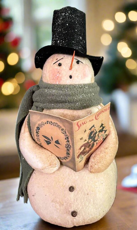 Primitive Handcrafted Christmas Singing Caroler Snowman Folk Art Country 11 - The Primitive Pineapple Collection Creative Snowman Ideas, Primitive Christmas Crafts Diy, Handmade Ornaments Christmas, Christmas Singing, Snowmen Ideas, Primitive Pineapple, Primitive Christmas Crafts, Christmas Cottages, Snowman Art