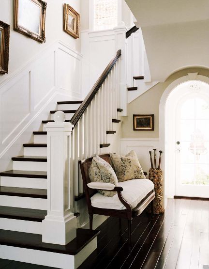 upstairs hall -  dark hardwood, white and ? (wish i knew what that other light color was) Manchester Tan, تحت الدرج, Vstupná Hala, Styl Hampton, Dark Floors, Stair Case, Real Estat, Painted Stairs, Dark Wood Floors