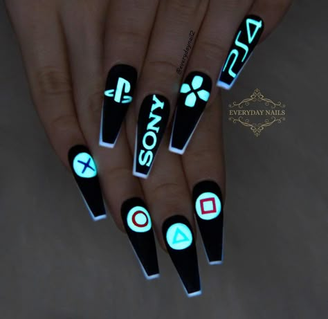 Gamer Nails Design, Glow In The Dark Nails Halloween, Arcade Nails, Skyrim Nails, Xbox Nails, Fortnite Nails, Glitch Nails, Gaming Nails, Gamer Nails