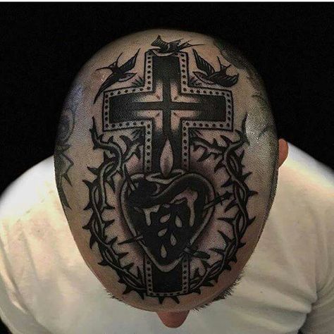 Tattoo Crane, Scalp Tattoo, Horrible Tattoos, Sacred Heart Tattoos, Tattoo Old School, Head Tattoo, Traditional Tattoo Sleeve, Aztec Tattoo, Tattoo People