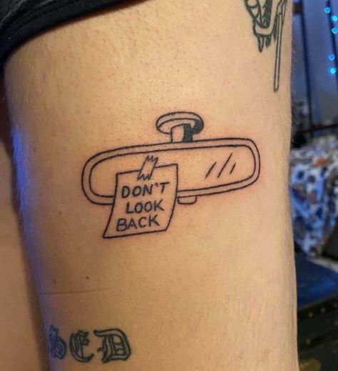 Tato Flash, Daughter Tattoos, Mother Daughter Tattoos, Small Tattoos For Guys, Discreet Tattoos, Funny Tattoos, Dope Tattoos, Little Tattoos, Simplistic Tattoos