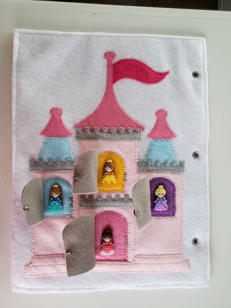 Castle with princesses peekaboo page... Princess Quiet Book, Princess Quilt, Felt Board Stories, Diy Quiet Books, Disney Fabric, Quiet Book Patterns, Busy Books, Toddler Quiet Book, Felt Books