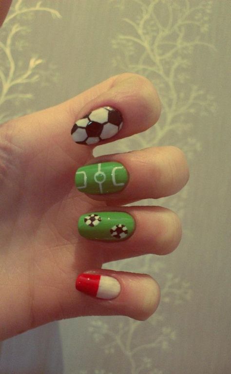 beautiful Soccer Nails, Football Nail Designs, Football Nail Art, Shellac Designs, Mexican Nails, Shellac Nail Designs, Sports Nails, Football Nails, Flag Nails