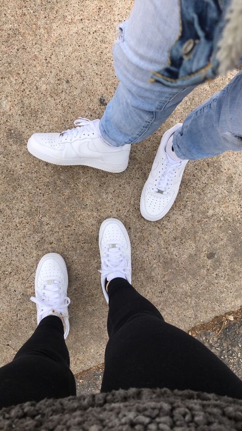 Foto Air Force Aesthetic, Nike Air Force 1 Couple Goals, Couple Air Force 1, Nike Air Force 1 Aesthetic, Air Force 1 Aesthetic, Air Force Pictures, Kasut Nike, Street Casual Men, Air Force 1 Outfit