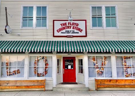 The oldest general stores in America open today Country Store Display, Old General Stores, Art Wreath, Lake House Signs, Digital Graphic Design, Hand Painted Wall Art, Camper Decor, Painting Glassware, Entrance Design