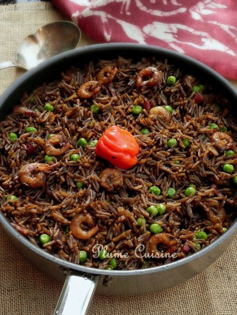 Mushroom Rice Recipes, Black Mushroom, Mushroom Rice, Haitian Food Recipes, Shrimp And Rice, Island Food, Caribbean Recipes, African Food, Rice Recipe