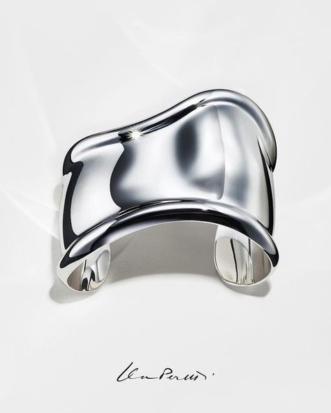 Tiffany & Co. on Instagram: "@elsaperetti.official Bone cuff designs are sculpted to conform to the left and right wrists—an intentional choice that allows them to become one with the body. Link in bio. #ElsaPeretti #TiffanyAndCo" Bone Cuff Elsa Peretti, Bone Cuff, Mens Sterling Silver Bracelets, Middle Finger Ring, International Jewelry, Elsa Peretti, Tiffany Jewelry, Be Unique, Popular Jewelry