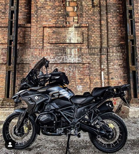 Bmw Touring Bike, Gs 1200 Bmw, Bmw R 1250 Gs Adventure, Bmw Motorcycle Adventure, Bmw Adventure Bike, Adventure Bike Motorcycles, Bmw R 1250 Gs, Bmw Touring, Bmw R1250gs