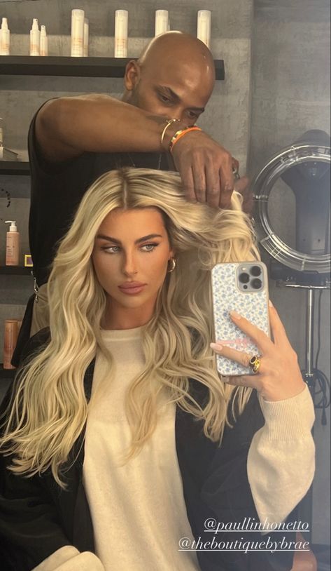 Shadow Root Bright Blonde, Paige Lorenze, Cool Blonde Hair Colour, Bombshell Hair, Hair Projects, Hair Shadow, Cool Blonde Hair, Goddess Hairstyles, Honey Blonde Hair