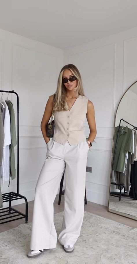 White Waistcoat Outfit, Fl Outfits, White Vest Outfit, Suit Vest Outfits, Summer Smart Casual, Waistcoat Outfit, White Waistcoat, Fall Vest, Work Fits