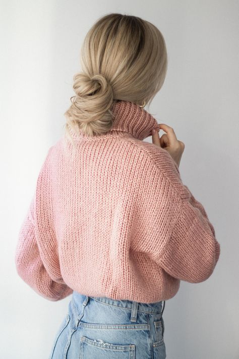 3 Easy Hairstyles that are Perfect for Sweater Weather Easy Hairdos, Twist Ponytail, Formal Hairstyles, Hairstyles For School, Hollywood Glamour, Mode Inspiration, Sweater Weather, Hair Tutorial, Cute Hairstyles