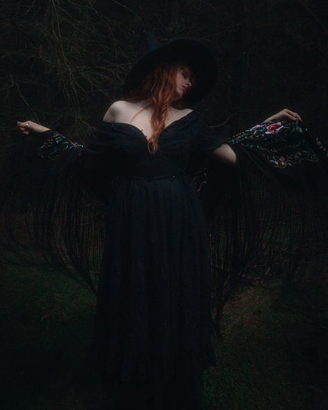 Goddess of magic. Witchcraft. The Night Moon, ghosts and necromancy. You have magic in your veins Chaos in your soul. You, my dear, were made for wild and magical things 🖤✨ Goddess Of Ghosts, Goddess Of Magic, Magical Things, Night Moon, Your Soul, Ghost, Moon, Instagram