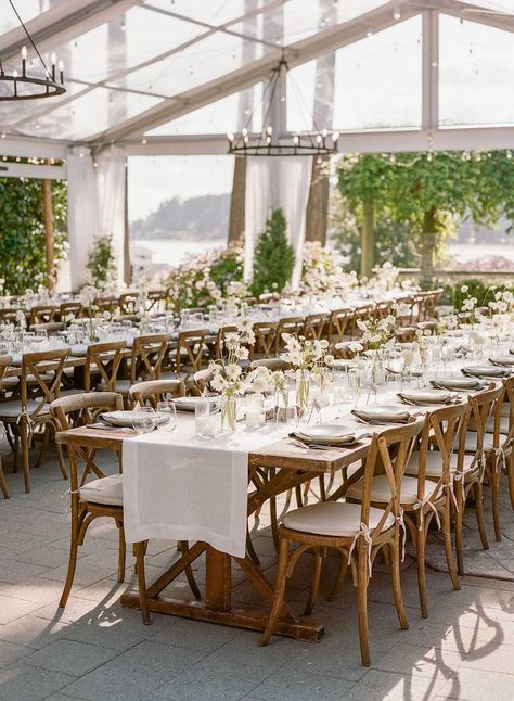 5 minutes with... Northern California wedding photographers The Ganeys via Magnolia Rouge Bud Vases Wedding, Long Table Wedding, Beach Village, Bainbridge Island, Northern California Wedding, Wedding Vases, Wedding San Francisco, Film Wedding, Wedding Table Settings