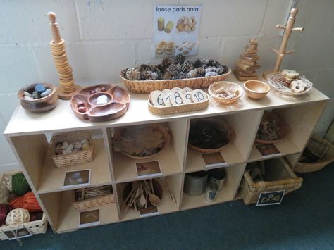 Loose Parts == Curiosity Approach Eyfs, Reggio Emilia Classroom, Rocks Nature, Curiosity Approach, Reggio Inspired Classrooms, Eyfs Classroom, Reggio Classroom, Maths Area, Preschool Rooms