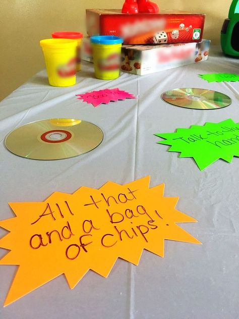 How to Throw the Perfect '90s Throwback Party 90s Birthday Party Theme For Adults Food, Diy 90s Decorations, Food For 90s Party, Late 90s Early 2000s Party Ideas, 90s Party Ideas Decoration Diy, 90s Food Party Ideas For Adults, Sweet 16 90s Theme Party Ideas, 90s Party Pictures, 90s Throwback Party