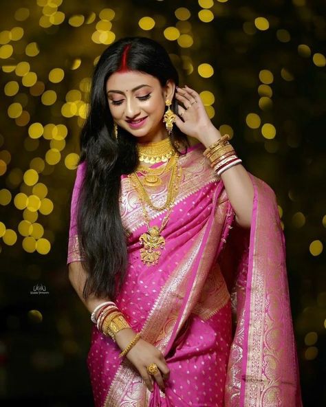 Bengali Reception Bridal Look, Bengali Bride Reception Look, Indian Wedding Reception Outfits, Bride Fashion Photography, Indian Bride Poses, Indian Bride Makeup, Saree Hairstyles, Bengali Bridal Makeup, Indian Wedding Bride