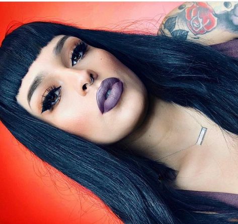 Lora Arellano #meltcosmetics Alt Makeup Looks, Felt Eyeliner, Lora Arellano, Betty Bangs, Cute Eyeshadow Looks, Bold Makeup Looks, Alt Makeup, Melt Cosmetics, Glasses Makeup