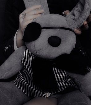 Ouji Aesthetic, Ciel Phantomhive Quotes, Ciel Phantomhive Aesthetic, Kuroshitsuji Aesthetic, Black Butler Aesthetic, Black Butler Icons, Ciel Phantomhive Icon, Black Butler 2, Black Stuffed Animal