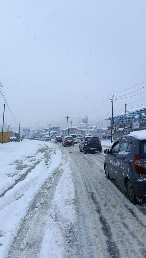 Snowing in kashmir Snow In Kashmir, Kashmir Snow, Delhi City, Snow Images, Village Photos, Scenic Travel, Views Video, Snap Snapchat, Snow Pictures