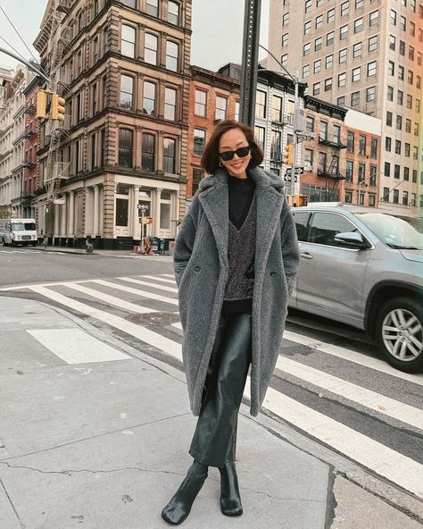 Chriselle Lim 🌟 on Instagram: “Good morning NY ❤️” Grey Teddy Coat Outfit, Chriselle Lim Style, Switzerland November, Teddy Coat Outfit, Chriselle Lim, Fit Clothes, Clothes Fall, Closet Needs, Cool Coats