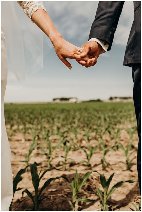 | Midwest Wedding Photographer | Summer Wedding | Farm Wedding Photos | Corn Photos | Country Wedding Session | Outfit Ideas for Wedding Photos | Wedding Posing Ideas | @inlauraslens | #weddingphotos #midwestweddingphotos #couplesphotography #farmwedding #westernwedding #couplesphotos Farmer Engagement Photos, Farmer Engagement Pictures, Farmer Wedding Ideas, Farm Wedding Photo Ideas, Farmers Wedding, Outfit Ideas For Wedding, Ideas For Wedding Photos, Farmer Wedding, Prenup Photos Ideas