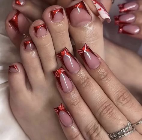 French Tip Nails Cute, Cute Fake Nails, Glossy Acrylic Nails, French Tip Toes, Red Press On Nails, Matted Nails, Red Toenails, Acrylic Toes, Acrylic Toe Nails