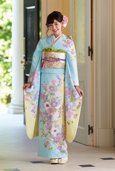 Japanese Traditional Clothes, Japanese Traditional Clothing, Japanese Costume, Kimono Japan, Traditional Japanese Kimono, Kimono Japanese, Mode Kimono, Japanese Clothing, Yukata Kimono