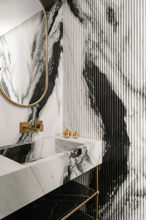 This Mumbai apartment revels in a sense of space as well as intimacy | Architectural Digest India Modern Luxury Bathroom Design Master Bath, Black And White Bathrooms, Mumbai Apartment, Deck Furniture Layout, Wall Decor Trends, My Dream Kitchen, Bathroom Mirror Storage, Luxury Bathroom Interior, Luxury Toilet